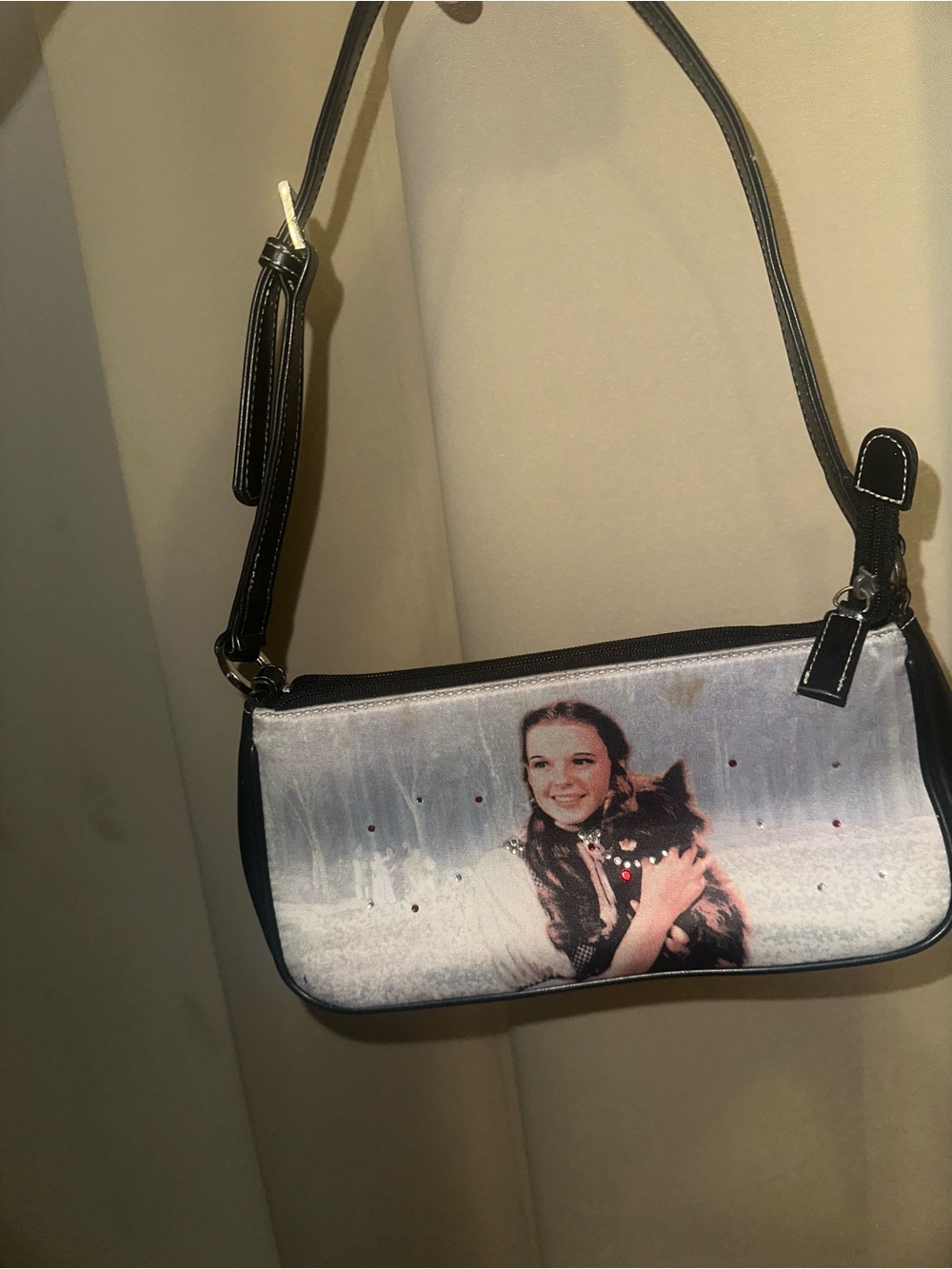 vintage Y2K Wizard of Oz baguette handbag Dorothy todo
